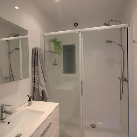 Renovado A 20m De La Playa En Con Terraza Y Parking - Es-228-124 Daire