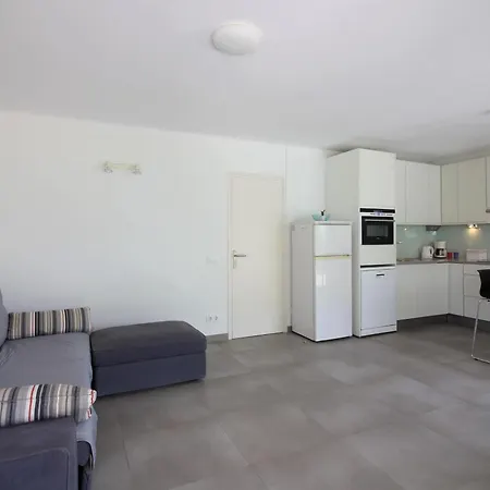 Daire Renovado A 20m De La Playa En Con Terraza Y Parking - Es-228-124
